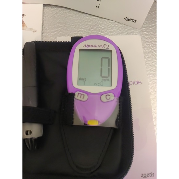 AlphaTrak 2 Blood Glucose Monitoring System For Cats And Dogs - Picture 3 of 4
